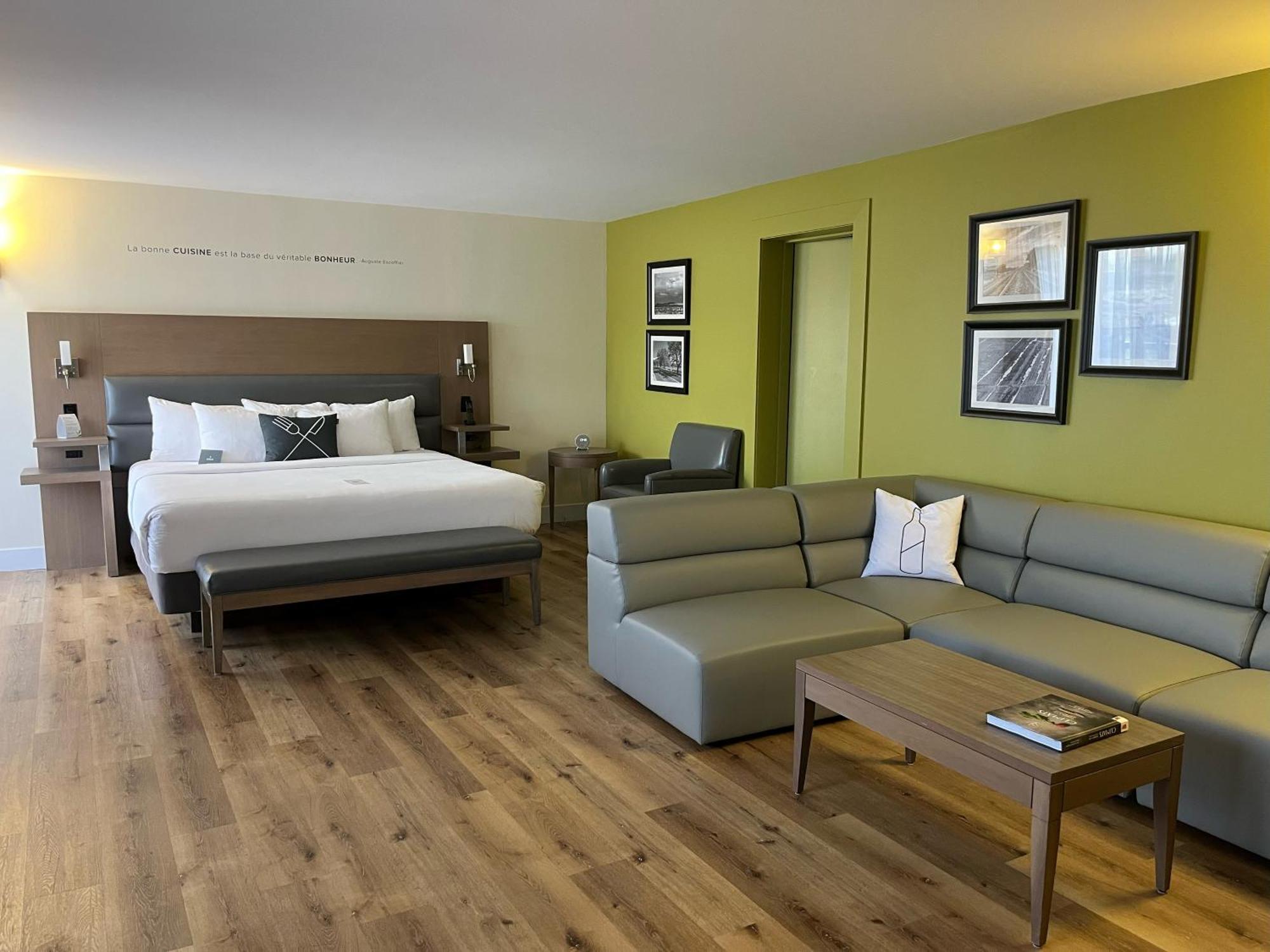 Hotel Rive Gauche Beloeil Exterior photo