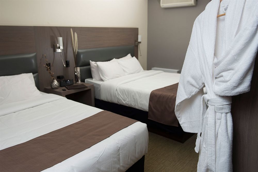 Hotel Rive Gauche Beloeil Exterior photo
