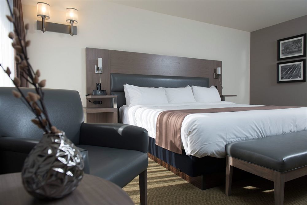 Hotel Rive Gauche Beloeil Exterior photo