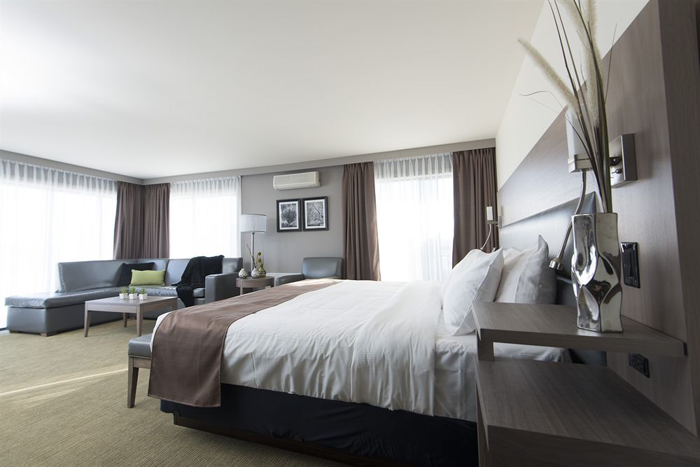 Hotel Rive Gauche Beloeil Exterior photo
