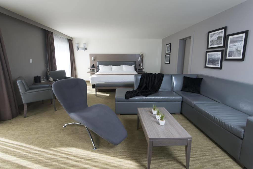 Hotel Rive Gauche Beloeil Exterior photo