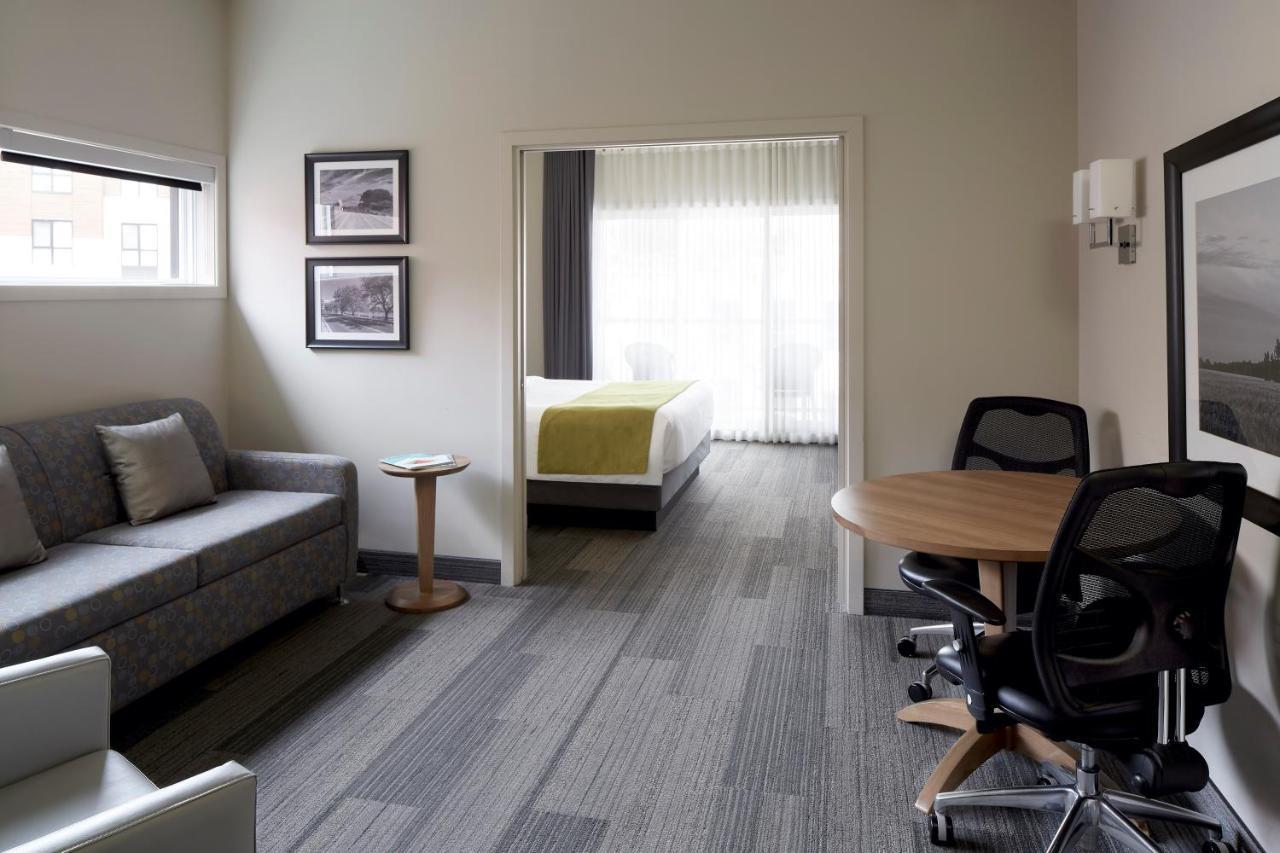 Hotel Rive Gauche Beloeil Exterior photo