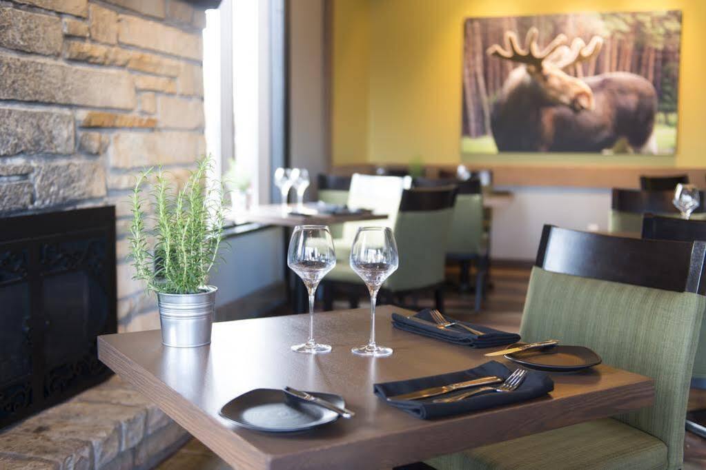 Hotel Rive Gauche Beloeil Exterior photo